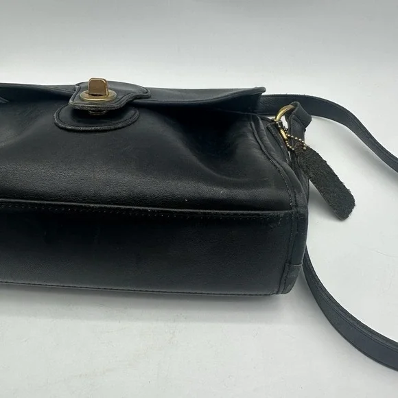 Vintage‎ Coach Devon Crossbody Bag Black Leather Handbag No 0255 235 - Picture 4 of 15